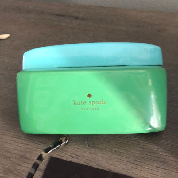 SSOOLLDDD****PRADA SUNGLASSES - Picture 4 of 8